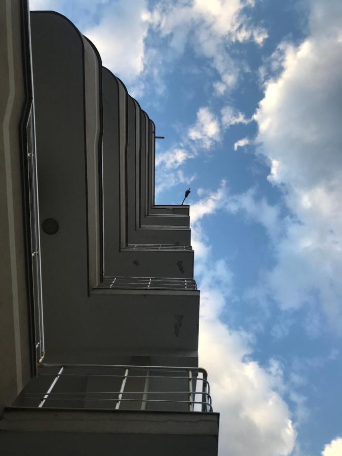 Guest House Il Palazzo Дуррес Экстерьер фото