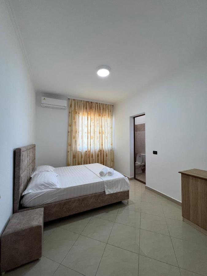 Guest House Il Palazzo Дуррес Экстерьер фото