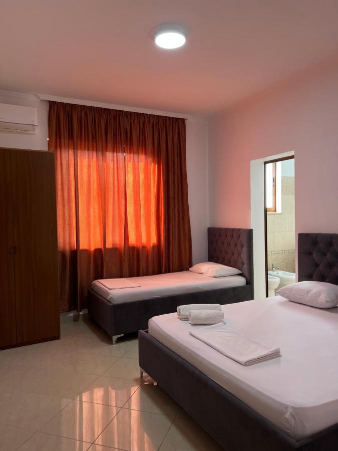 Guest House Il Palazzo Дуррес Экстерьер фото