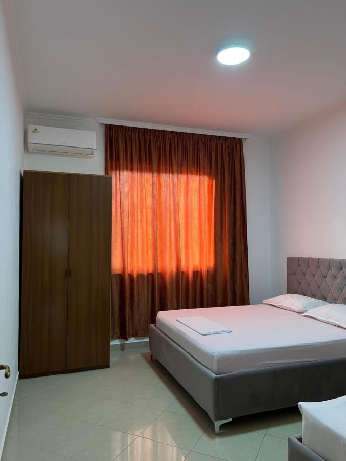 Guest House Il Palazzo Дуррес Экстерьер фото