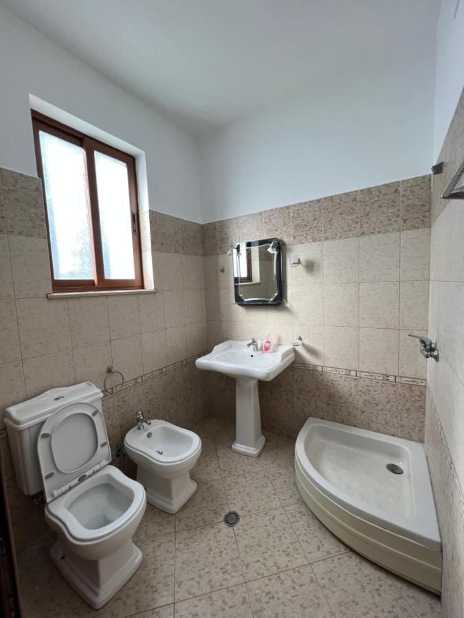 Guest House Il Palazzo Дуррес Экстерьер фото