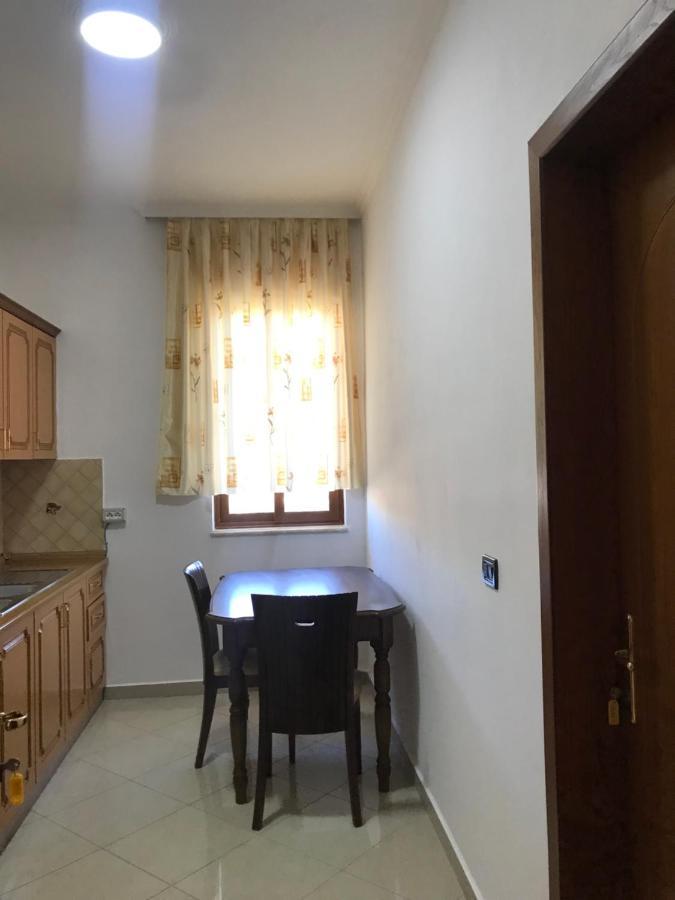 Guest House Il Palazzo Дуррес Экстерьер фото
