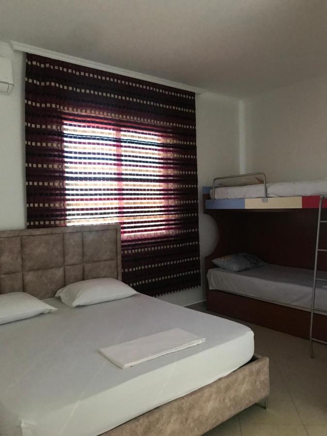 Guest House Il Palazzo Дуррес Экстерьер фото